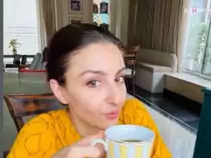 सोहा अली खान ने Ghee-Coffee शॉट की समीक्षा की, दी ईमानदार राय सोहा अली खान ने Ghee-Coffee शॉट की समीक्षा की, दी ईमानदार राय