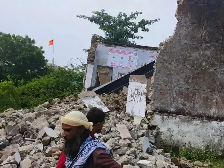 Bhilwara: जनता कॉलोनी स्कूल का कक्ष जर्जर होकर ढहा Bhilwara: जनता कॉलोनी स्कूल का कक्ष जर्जर होकर ढहा