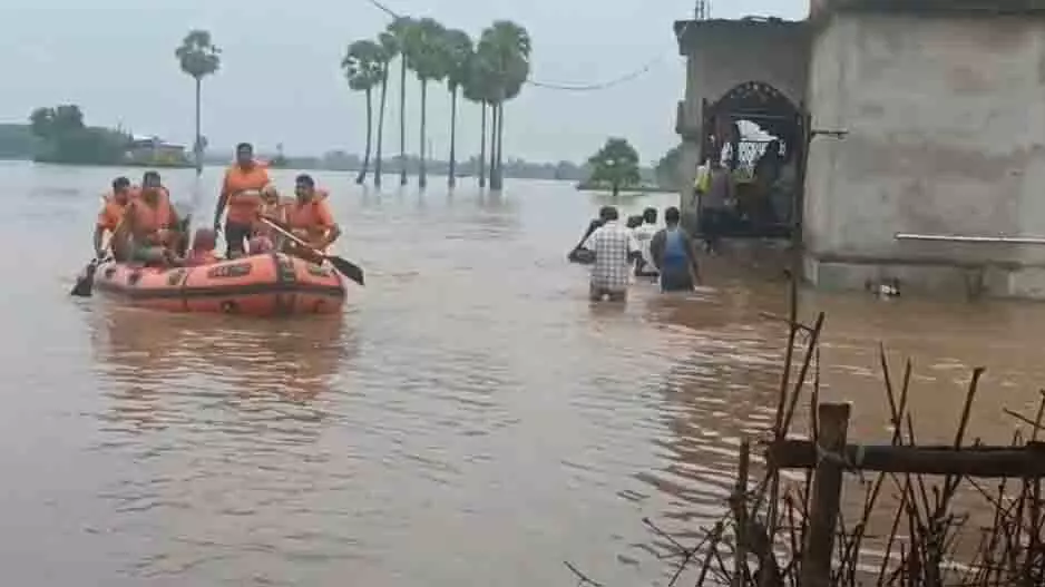 Odisha: बाढ़ की स्थिति में सुधार, सुवर्णरेखा नदी खतरे से नीचे Odisha: बाढ़ की स्थिति में सुधार, सुवर्णरेखा नदी खतरे से नीचे