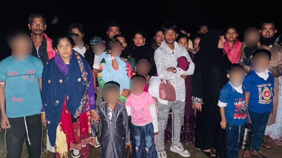 Assam : 36 बांग्लादेशी घुसपैठियों के निर्वासन पर असम के मुख्यमंत्री ने कहा, सतर्क निगाहें, त्वरित कार्रवाई Assam : 36 बांग्लादेशी घुसपैठियों के निर्वासन पर असम के मुख्यमंत्री ने कहा, सतर्क निगाहें, त्वरित कार्रवाई