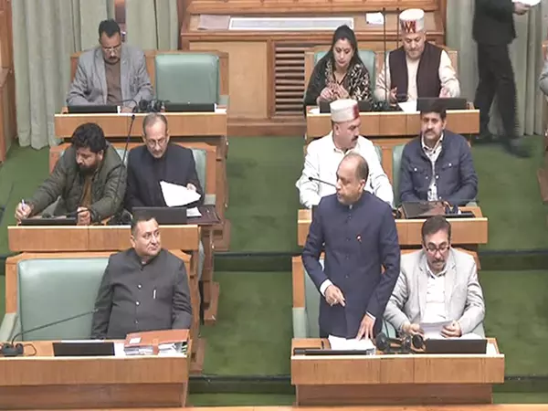हिमाचल विधानसभा में उद्योगों को लेकर हंगामा, CM ने पिछली सरकार पर राज्य के हितों को बेचने का आरोप लगाया हिमाचल विधानसभा में उद्योगों को लेकर हंगामा, CM ने पिछली सरकार पर राज्य के हितों को बेचने का आरोप लगाया