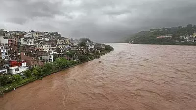 J&K : एक बार फिर बादल फटने से 4 लोगों की मौत J&K : एक बार फिर बादल फटने से 4 लोगों की मौत