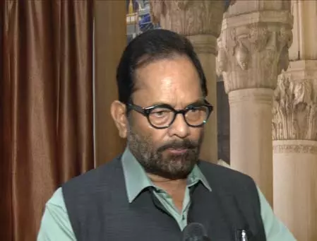 आप ने गरीबों के हेल्थ प्रोजेक्ट को अपना वेल्थ प्रोजेक्ट बनाया : मुख्तार अब्बास नकवी आप ने गरीबों के हेल्थ प्रोजेक्ट को अपना वेल्थ प्रोजेक्ट बनाया : मुख्तार अब्बास नकवी