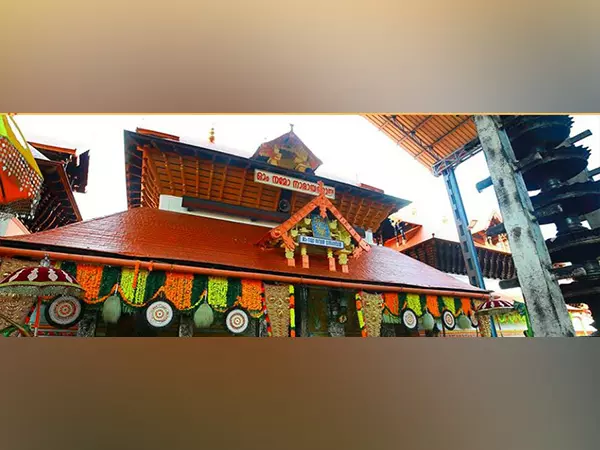 Kerala: गैर-हिंदू व्लॉगर के मामले सामने आने के बाद गुरुवयूर मंदिर शुद्धिकरण अनुष्ठान आयोजित करेगा Kerala: गैर-हिंदू व्लॉगर के मामले सामने आने के बाद गुरुवयूर मंदिर शुद्धिकरण अनुष्ठान आयोजित करेगा