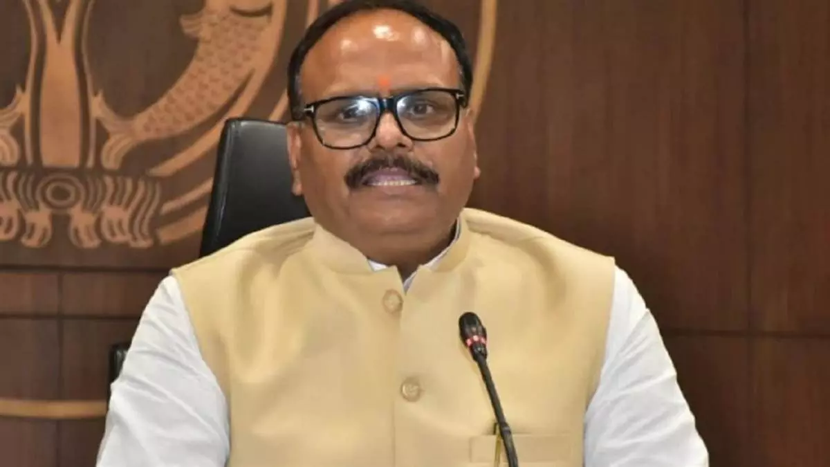 UP के उपमुख्यमंत्री ब्रजेश पाठक ने नागरिकों और दुकानदारों से स्वदेशी उत्पाद खरीदने और बेचने की अपील की UP के उपमुख्यमंत्री ब्रजेश पाठक ने नागरिकों और दुकानदारों से स्वदेशी उत्पाद खरीदने और बेचने की अपील की