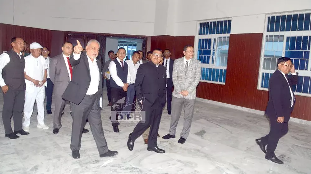 Gauhati उच्च न्यायालय के मुख्य न्यायाधीश ने नए उच्च न्यायालय परिसर का निरीक्षण किया Gauhati उच्च न्यायालय के मुख्य न्यायाधीश ने नए उच्च न्यायालय परिसर का निरीक्षण किया