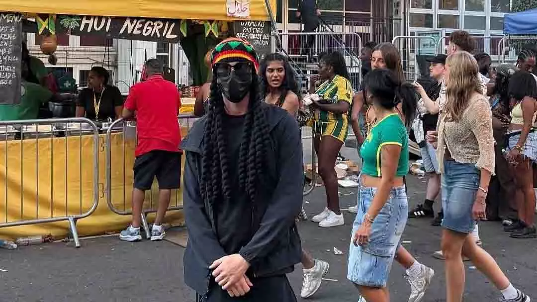 Cole Palmer: अजीब पोशाक ने लंदन कार्निवल में बटोरी सुर्खियां Cole Palmer: अजीब पोशाक ने लंदन कार्निवल में बटोरी सुर्खियां