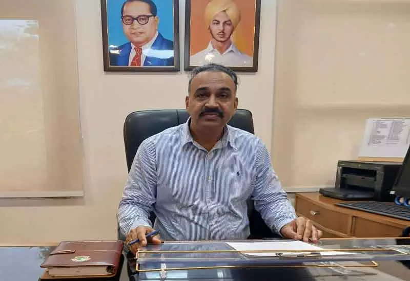 Jalandhar: ऋषि ने नगर निगम आयुक्त का पदभार संभाला Jalandhar: ऋषि ने नगर निगम आयुक्त का पदभार संभाला