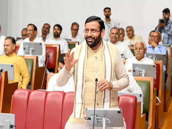 हरियाणा CM ने विकास पुरुष बंसीलाल को श्रद्धांजलि दी, लड़कियों की शिक्षा के प्रति प्रतिबद्धता दोहराई हरियाणा CM ने विकास पुरुष बंसीलाल को श्रद्धांजलि दी, लड़कियों की शिक्षा के प्रति प्रतिबद्धता दोहराई