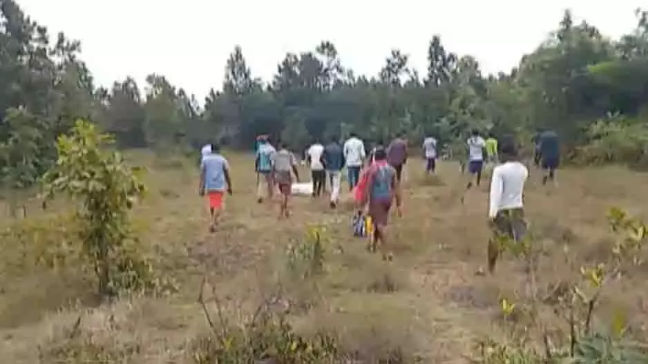 Odisha: सुबरनपुर में चारा बम से लकड़बग्घा घायल Odisha: सुबरनपुर में चारा बम से लकड़बग्घा घायल