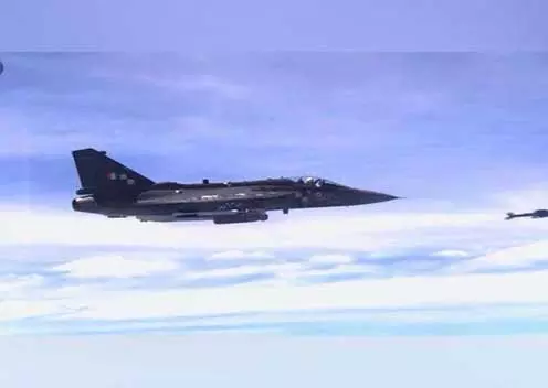 भारत और GE के बीच लड़ाकू जेट इंजन सौदे पर सितंबर तक हस्ताक्षर संभव भारत और GE के बीच लड़ाकू जेट इंजन सौदे पर सितंबर तक हस्ताक्षर संभव