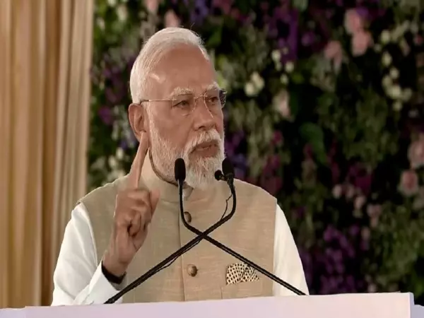PM मोदी ने सुजुकी की पहली ई-विटारा लॉन्च की, बैटरी सेल और इलेक्ट्रोड उत्पादन शुरू PM मोदी ने सुजुकी की पहली ई-विटारा लॉन्च की, बैटरी सेल और इलेक्ट्रोड उत्पादन शुरू