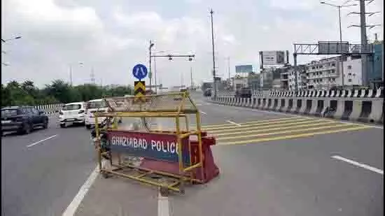 Ghaziabad: अज्ञात व्यक्ति कुचलने के आरोप में कार चालक गिरफ्तार Ghaziabad: अज्ञात व्यक्ति कुचलने के आरोप में कार चालक गिरफ्तार