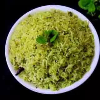 Pudina Rice: पाचन सुधारने वाली स्वादिष्ट और आसान रेसिपी Pudina Rice: पाचन सुधारने वाली स्वादिष्ट और आसान रेसिपी