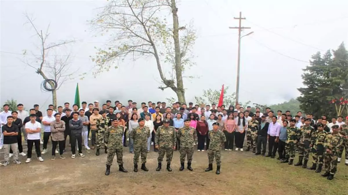 Arunachal : सेना ने आलो में अग्निवीर उम्मीदवारों को प्रेरित किया Arunachal : सेना ने आलो में अग्निवीर उम्मीदवारों को प्रेरित किया