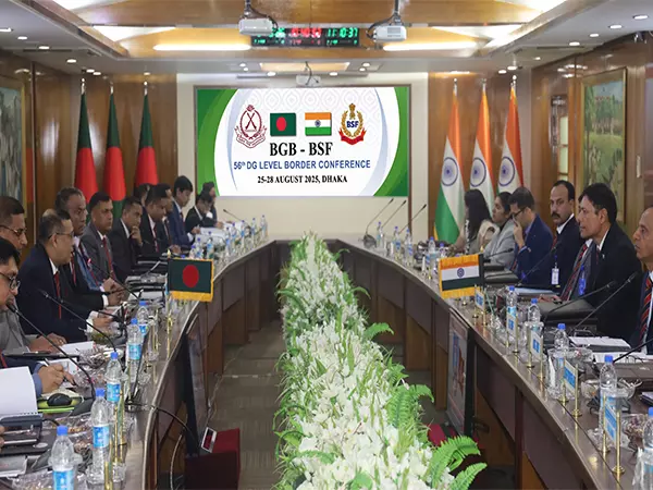 BGB और BSF ने ढाका में सीमा पार अपराधों और नदी प्रबंधन पर चर्चा की BGB और BSF ने ढाका में सीमा पार अपराधों और नदी प्रबंधन पर चर्चा की