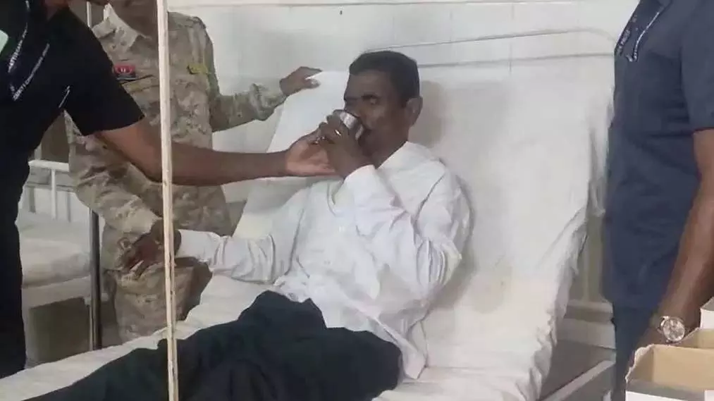 विधायक काफिले की तीन गाड़ियों की टक्कर, तेज बारिश और जलभराव में कार्यकर्ता घायल विधायक काफिले की तीन गाड़ियों की टक्कर, तेज बारिश और जलभराव में कार्यकर्ता घायल