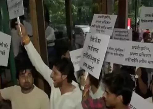 बांग्लादेशी भारत में रह सकते हैं टिप्पणी पर प्रदर्शनकारियों ने सैयदा हमीद के दिल्ली कार्यक्रम में बाधा डाली बांग्लादेशी भारत में रह सकते हैं टिप्पणी पर प्रदर्शनकारियों ने सैयदा हमीद के दिल्ली कार्यक्रम में बाधा डाली