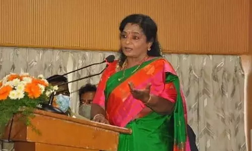 तमिलनाडु सरकार ऑनर किलिंग के लिए जिम्मेदार है: Tamilisai Soundararajan तमिलनाडु सरकार ऑनर किलिंग के लिए जिम्मेदार है: Tamilisai Soundararajan