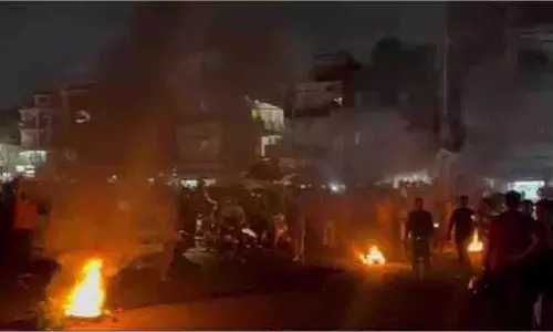 Patna : 2 नाबालिग बच्चों की मौत पर बवाल,5 पुलिसकर्मी घायल Patna : 2 नाबालिग बच्चों की मौत पर बवाल,5 पुलिसकर्मी घायल