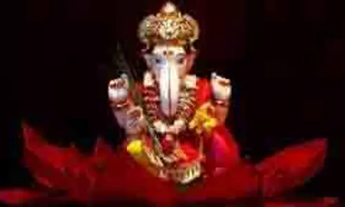 Ganesh Ji Ki Kahani: हरतालिका तीज पर जरूर पढ़ें गणेश जी की कथा, दांपत्य जीवन में हमेशा बनी रहेगी खुशियां Ganesh Ji Ki Kahani: हरतालिका तीज पर जरूर पढ़ें गणेश जी की कथा, दांपत्य जीवन में हमेशा बनी रहेगी खुशियां