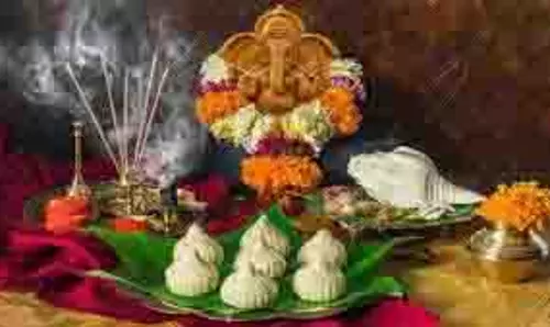 Ganesh Chaturthi 2025 Upay: गणेश चतुर्थी पर करें ये 5 आसान उपाय, घर में पाएं सुख-शांति और धन