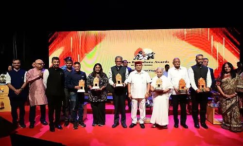 Karnataka : उपलब्धि हासिल करने वालों को हमारा बैंगलोर पुरस्कार प्रदान किया गया