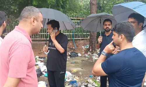 DC ने अधिकारियों से कहा, कचरा समय पर उठाना सुनिश्चित करें या संगीत बजाएं DC ने अधिकारियों से कहा, कचरा समय पर उठाना सुनिश्चित करें या संगीत बजाएं