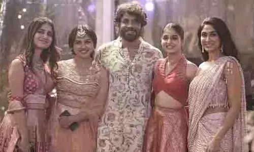 Nagarjuna: फोटो ने जगाई अनुष्का-तृषा की याद Nagarjuna: फोटो ने जगाई अनुष्का-तृषा की याद
