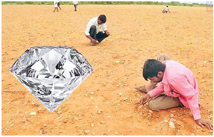 Andhra: मानसून की बारिश से रायलसीमा के गांवों में हीरे की होड़ मच गई Andhra: मानसून की बारिश से रायलसीमा के गांवों में हीरे की होड़ मच गई