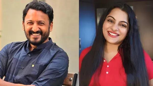 Kerala: तारा तोजो एलेक्स ने राहुल ममकूटाथिल को रावण की उपाधि दी Kerala: तारा तोजो एलेक्स ने राहुल ममकूटाथिल को रावण की उपाधि दी