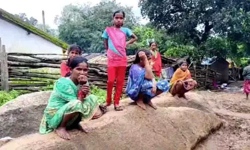 Odisha: ग्रामीण मौतों पर जांच, दस्त की आशंका खारिज Odisha: ग्रामीण मौतों पर जांच, दस्त की आशंका खारिज