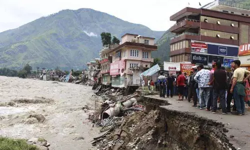 Himachal: तेजी से शहरीकरण और नदी किनारे अतिक्रमण आपदा का कारण Himachal: तेजी से शहरीकरण और नदी किनारे अतिक्रमण आपदा का कारण