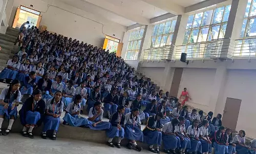 Bagalkot : स्कूलों और पीयू कॉलेजों में मोबाइल फोन पर प्रतिबंध