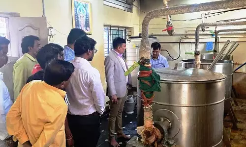DC ने कोट्टूरेश्वर मंदिर का दौरा किया