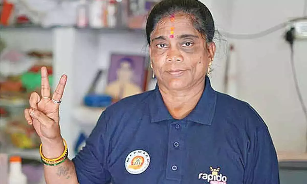 Andhra: मेपमा और रैपिडो ने 1,003 महिलाओं को ड्राइवर की सीट पर बिठाया Andhra: मेपमा और रैपिडो ने 1,003 महिलाओं को ड्राइवर की सीट पर बिठाया