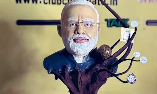 जन्मदिन से पहले भुवनेश्वर के छात्रों ने PM Modi की 70 किलो की चॉकलेट मूर्ति बनाई