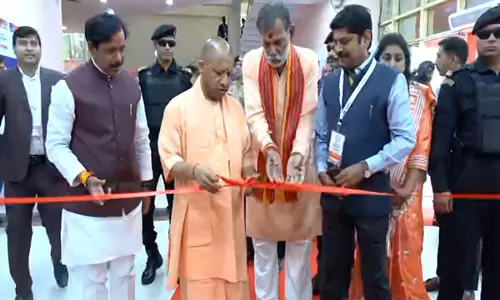 CM योगी ने लखनऊ में रोजगार महाकुंभ 2025 का उद्घाटन किया, युवाओं के लिए न्यूनतम मजदूरी का दिया आश्वासन CM योगी ने लखनऊ में रोजगार महाकुंभ 2025 का उद्घाटन किया, युवाओं के लिए न्यूनतम मजदूरी का दिया आश्वासन
