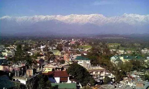 कांगड़ा जिला प्रशासन ने अलर्ट जारी किया, NDRF, SDRF की टीमें तैनात कांगड़ा जिला प्रशासन ने अलर्ट जारी किया, NDRF, SDRF की टीमें तैनात