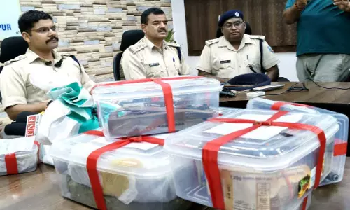 Jamshedpur: अवैध हथियार बनाने की फैक्ट्री का भंडाफोड़, सामान बरामद