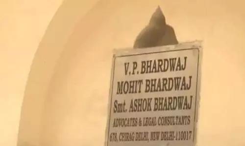 कथित अस्पताल निर्माण घोटाले में ED ने आप नेता सौरभ भारद्वाज के आवास पर छापा मारा कथित अस्पताल निर्माण घोटाले में ED ने आप नेता सौरभ भारद्वाज के आवास पर छापा मारा