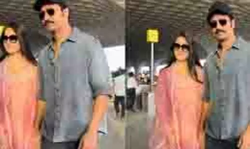 Vicky-Katrina: एयरपोर्ट मौजूदगी से अटकलें तेज़ Vicky-Katrina: एयरपोर्ट मौजूदगी से अटकलें तेज़