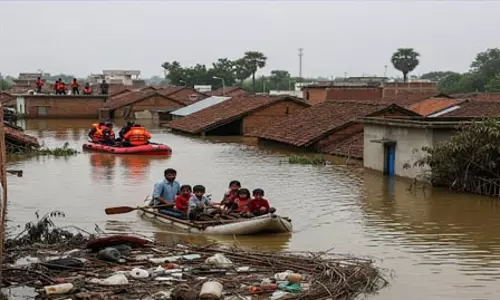 UP में बाढ़ की स्थिति गंभीर, 22 जिलों के 2.52 लाख लोग प्रभावित