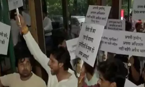 बांग्लादेशी भारत में रह सकते हैं टिप्पणी पर प्रदर्शनकारियों ने सैयदा हमीद के दिल्ली कार्यक्रम में बाधा डाली
