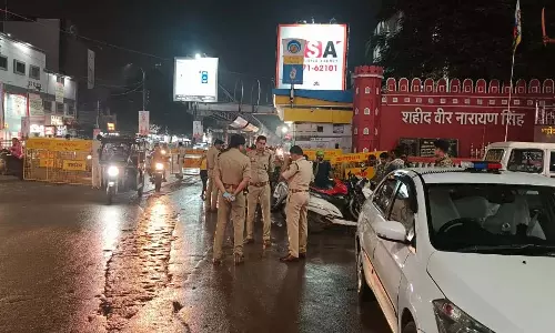 रायपुर में गणेश स्थापना पर पुलिस कप्तान लाल उम्मेद सिंह ने की रातभर गश्त
