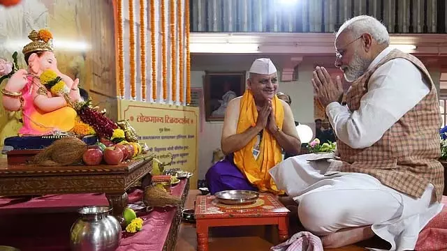 भक्ति और आस्था से भरे इस दिन, ईश्वर सभी को समृद्धि प्रदान करे : PM Modi भक्ति और आस्था से भरे इस दिन, ईश्वर सभी को समृद्धि प्रदान करे : PM Modi