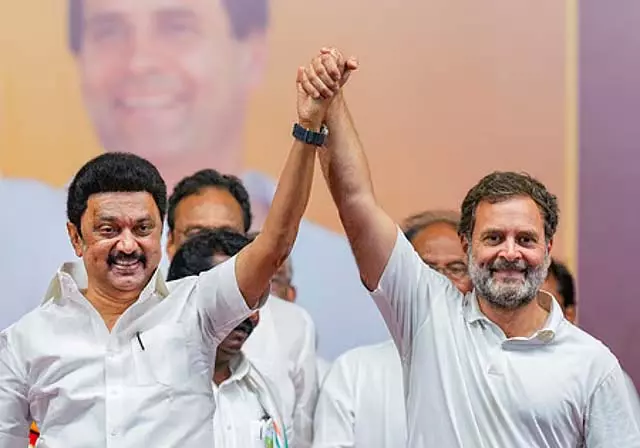 Tamil Nadu : मुख्यमंत्री एम.के.स्टालिन निजी विमान से बिहार रवाना Tamil Nadu : मुख्यमंत्री एम.के.स्टालिन निजी विमान से बिहार रवाना