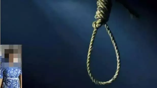 MP : छतरपुर में विधायक के बेटे के घर में 21 वर्षीय नौकरानी फंदे से लटकी मिली MP : छतरपुर में विधायक के बेटे के घर में 21 वर्षीय नौकरानी फंदे से लटकी मिली
