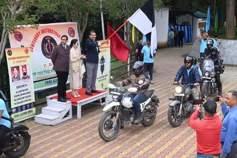 Chail Military School की बाइक रैली में शहीद नायकों को श्रद्धांजलि दी गई Chail Military School की बाइक रैली में शहीद नायकों को श्रद्धांजलि दी गई
