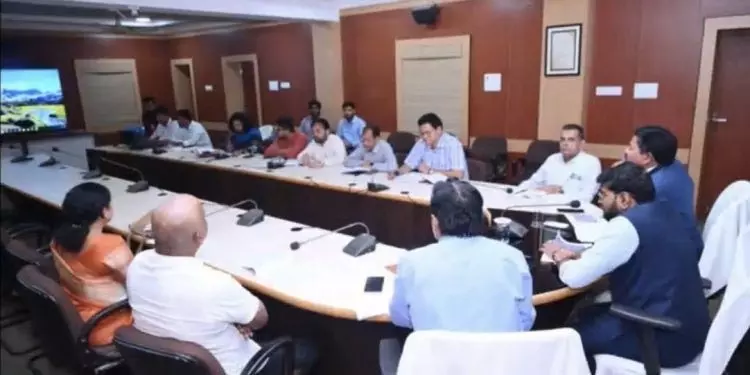 कलेक्टर ने कोरापुट बाईपास परियोजना पर महत्वपूर्ण बैठक की अध्यक्षता की कलेक्टर ने कोरापुट बाईपास परियोजना पर महत्वपूर्ण बैठक की अध्यक्षता की